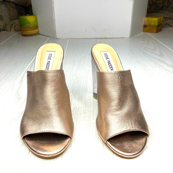 Steve Madden 4” Acrylic Block Heel Metallic Gold Open Toe Slip On Shoes - Picture 2 of 7